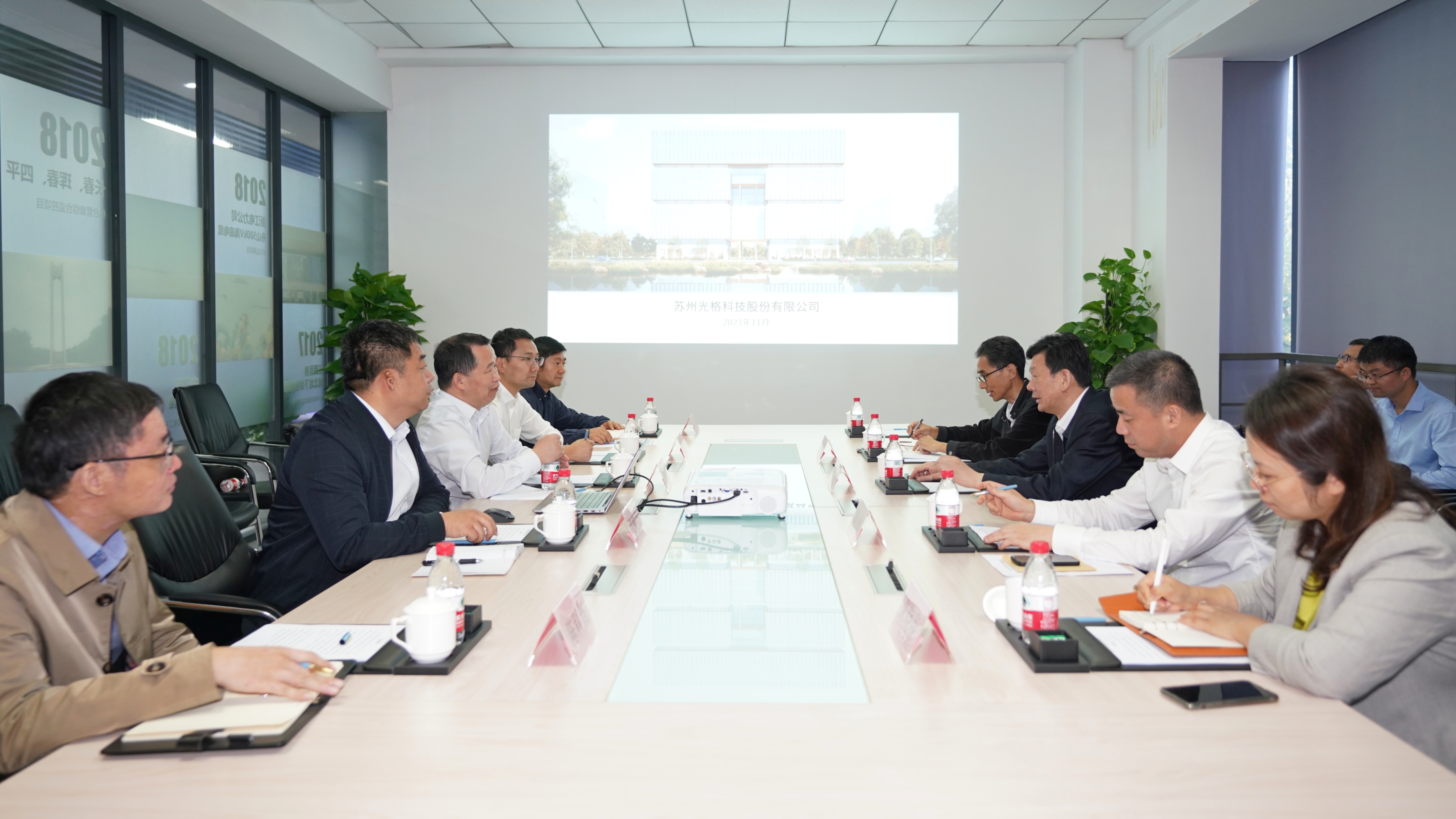 蘇州市委常委、園區黨工委書(shū)記沈覓一行走訪(fǎng)調研光格科技